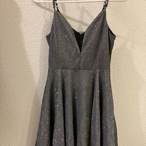 Elegant Gray Sleeveless Windsor Dress